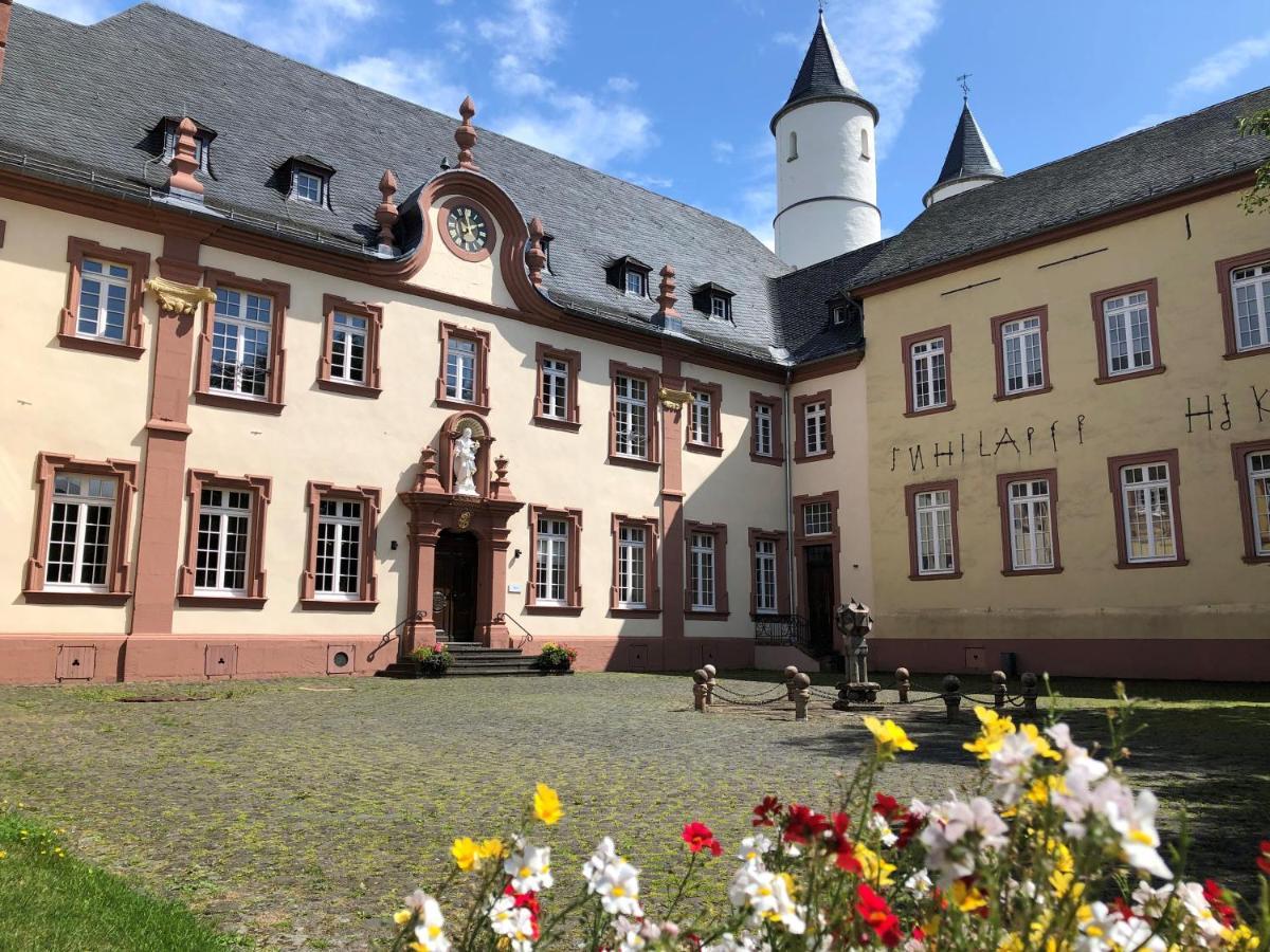 Kloster Steinfeld Gaestehaus Kall Exteriör bild