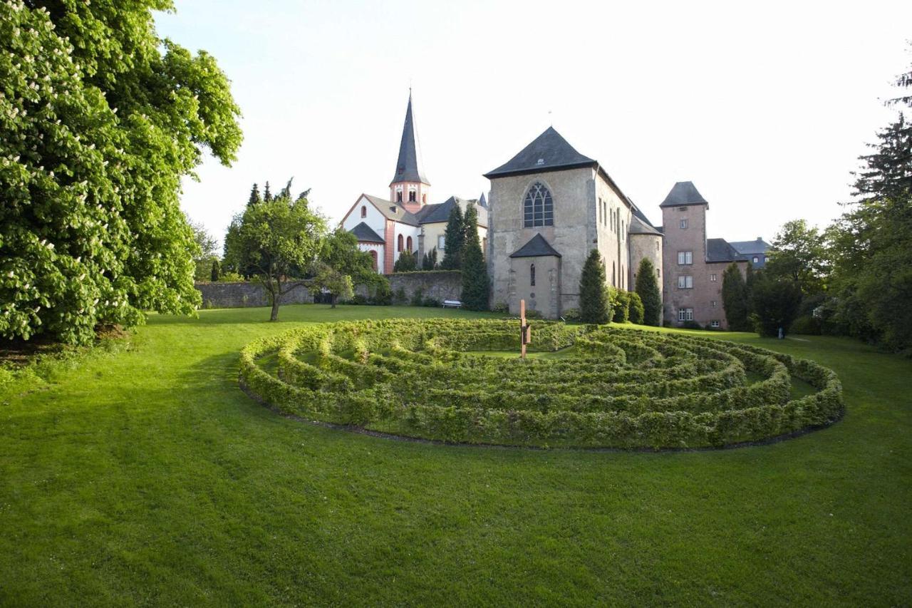 Kloster Steinfeld Gaestehaus Kall Exteriör bild